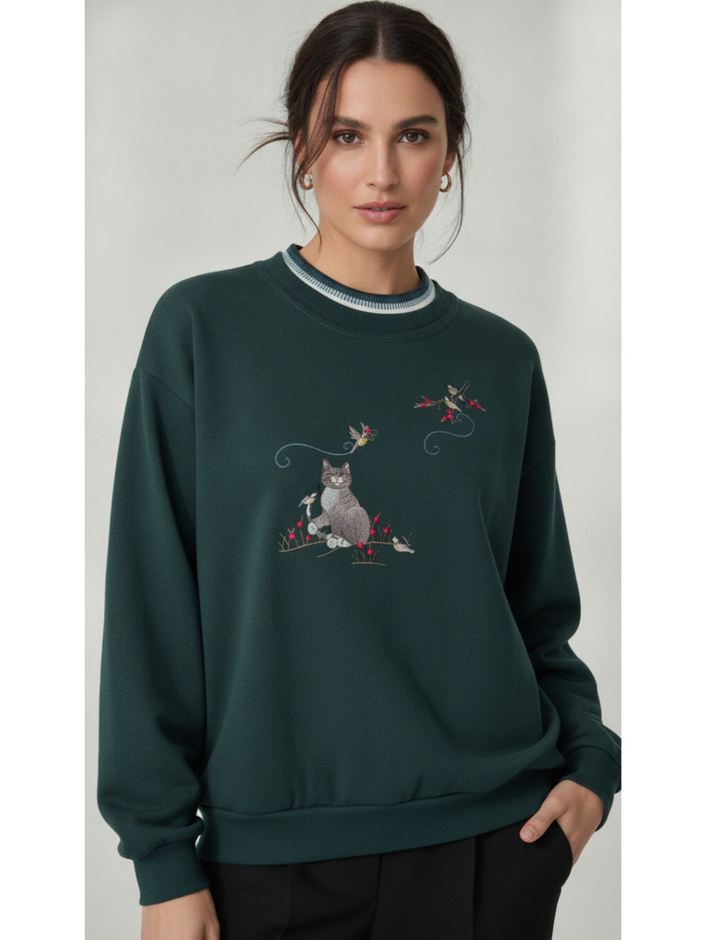 90s Vintage Top Stitch Dark Green Sweatshirt, Cat and Bird Embroidery, Size L